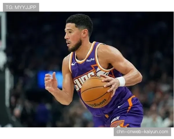 伤病更新:太阳队德文·布克腿筋拉伤,预计缺席一周 伤病更新:太阳队德文·布克腿筋拉伤,预计缺席一周